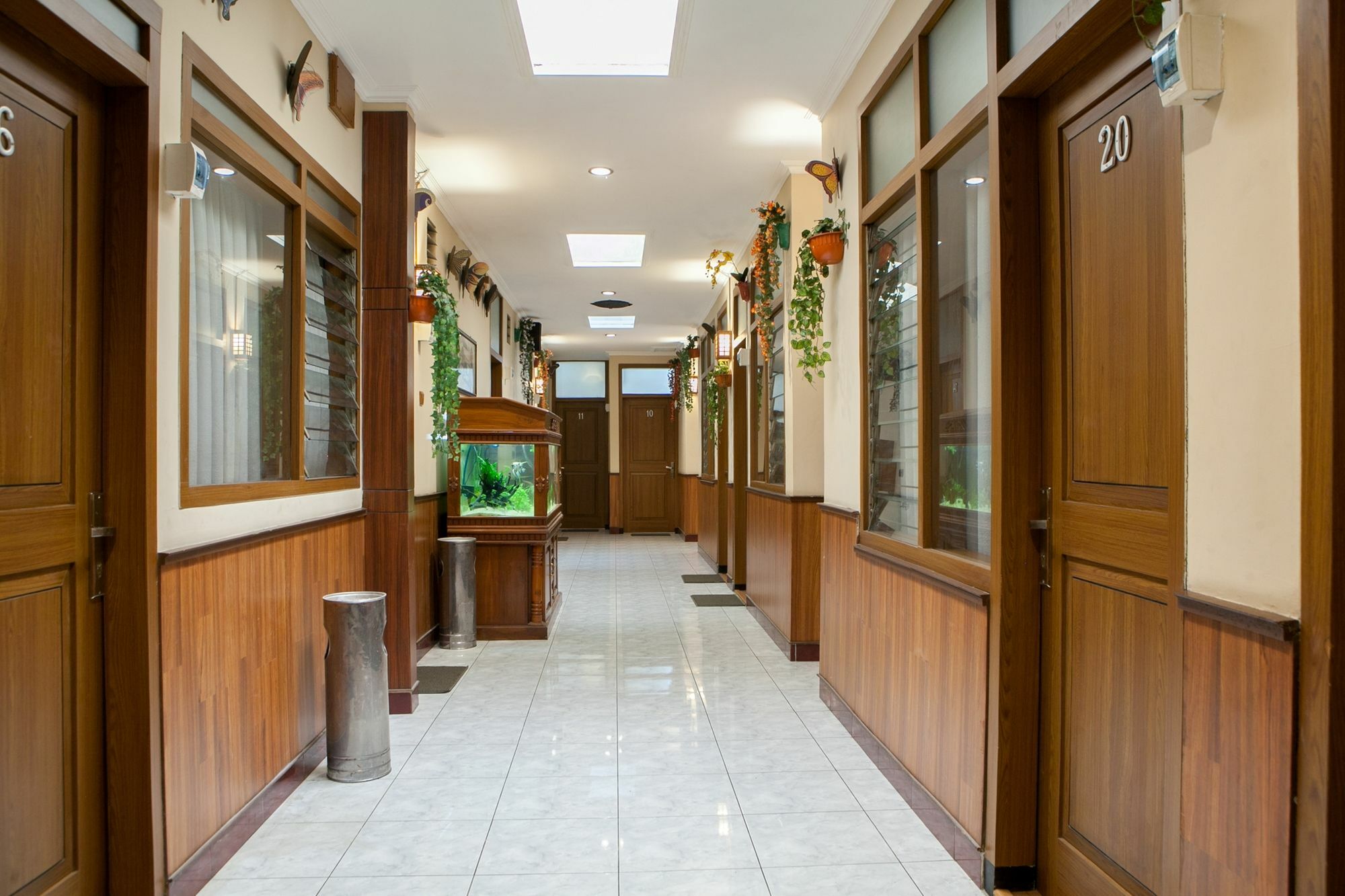 Reddoorz Plus Near Riau Street Bandung Eksteriør billede