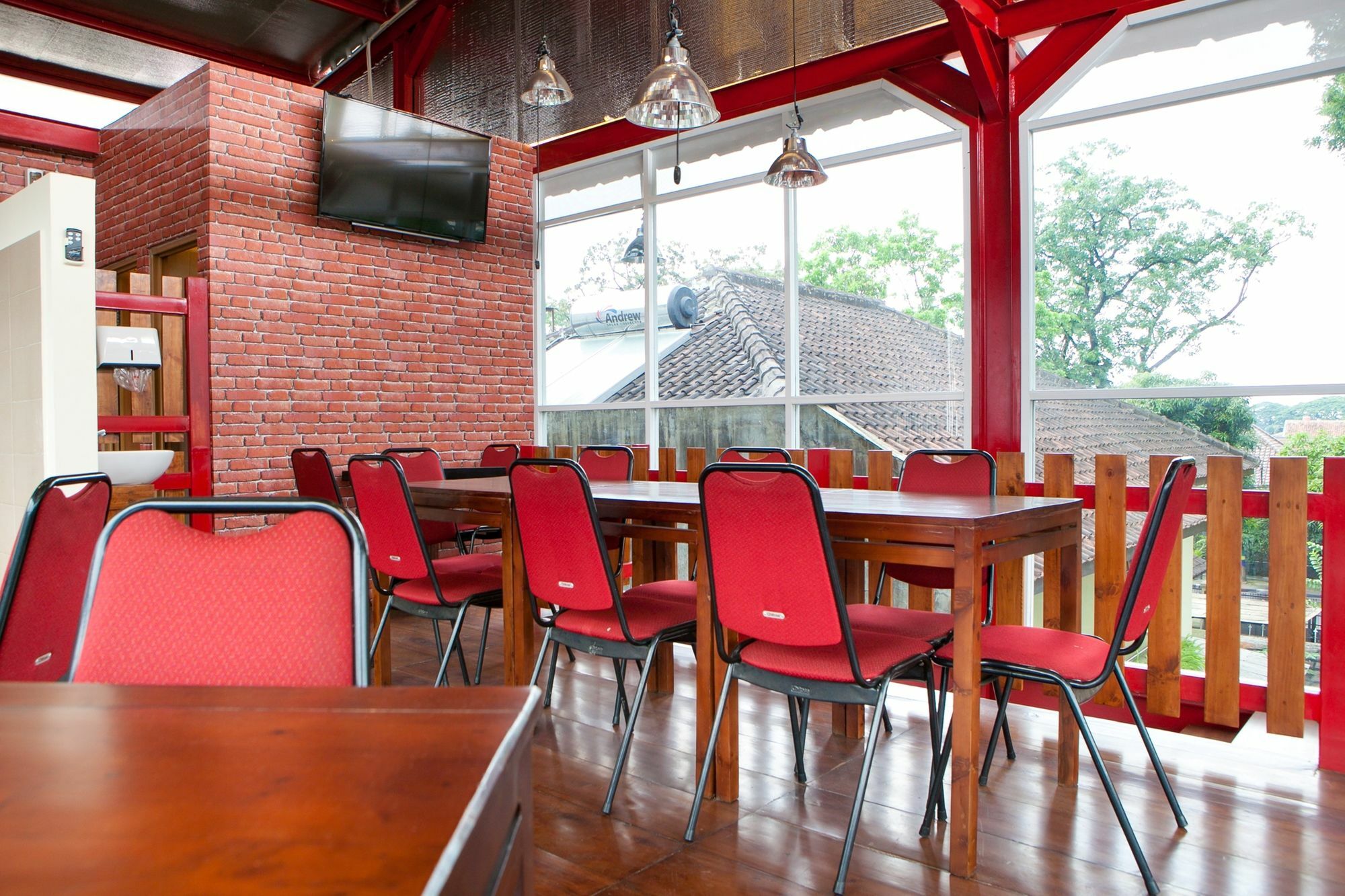 Reddoorz Plus Near Riau Street Bandung Eksteriør billede